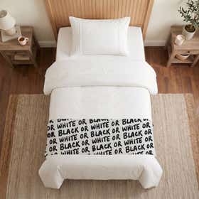 Black or White Custom Bed Runner - Canvas 7
